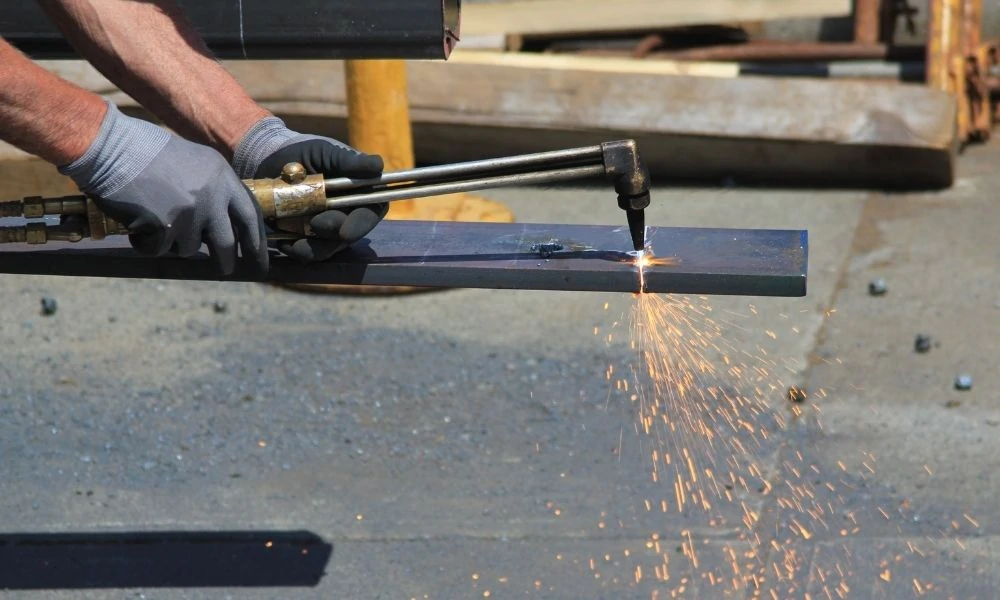 Cutting steel with torch kit