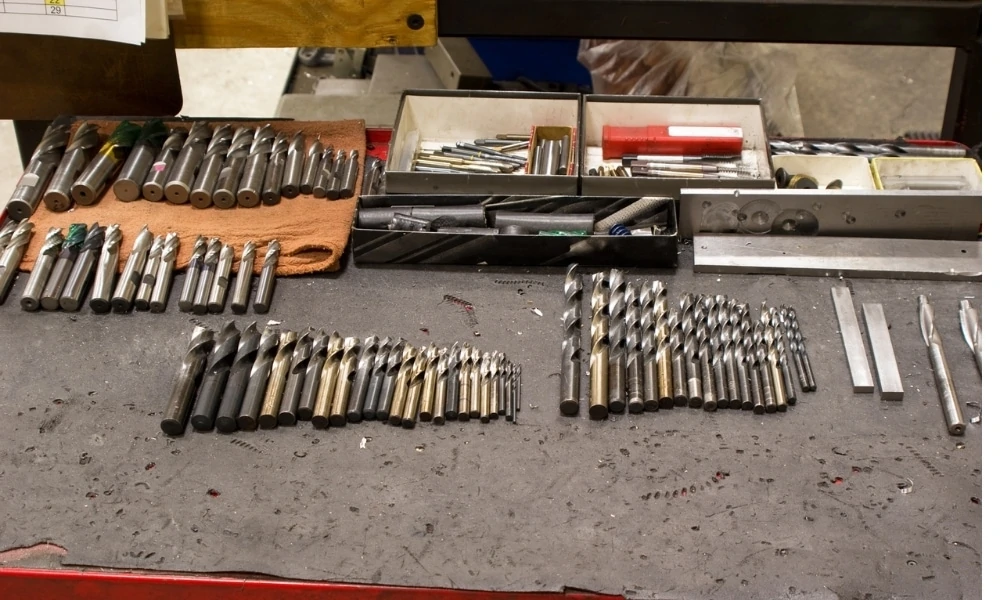 Thread metal like a pro: The best tap and die set