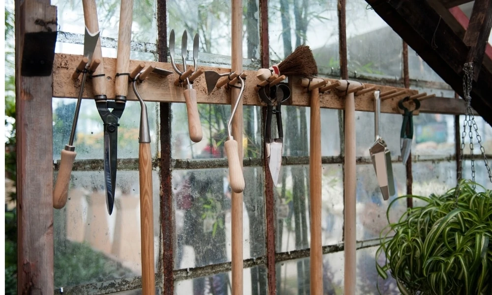 Essential gardening tools to look at