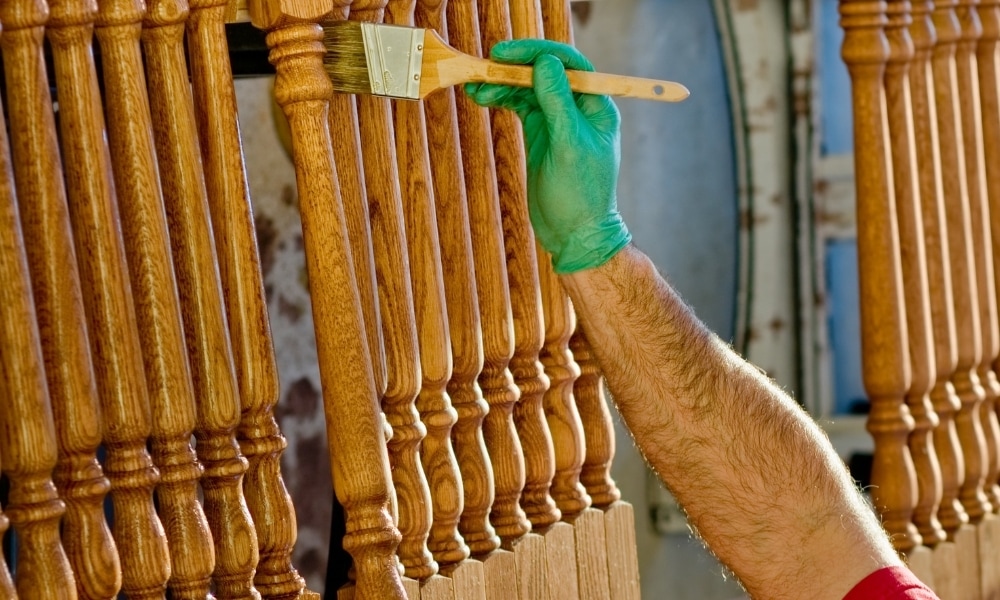 Lacquer or polyurethane: Which one lasts longer?