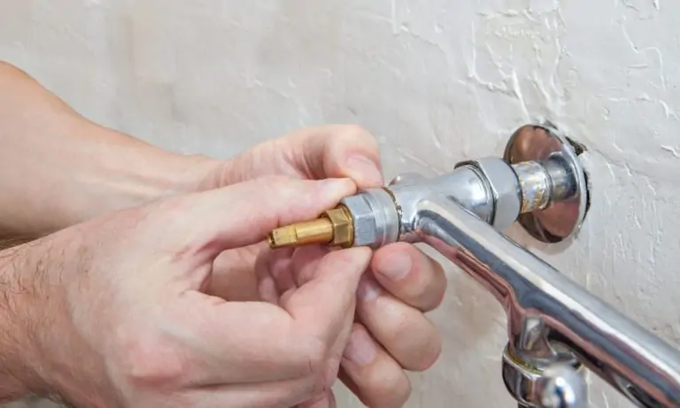 How To Remove A Stuck Faucet Handle? | Bangingtoolbox