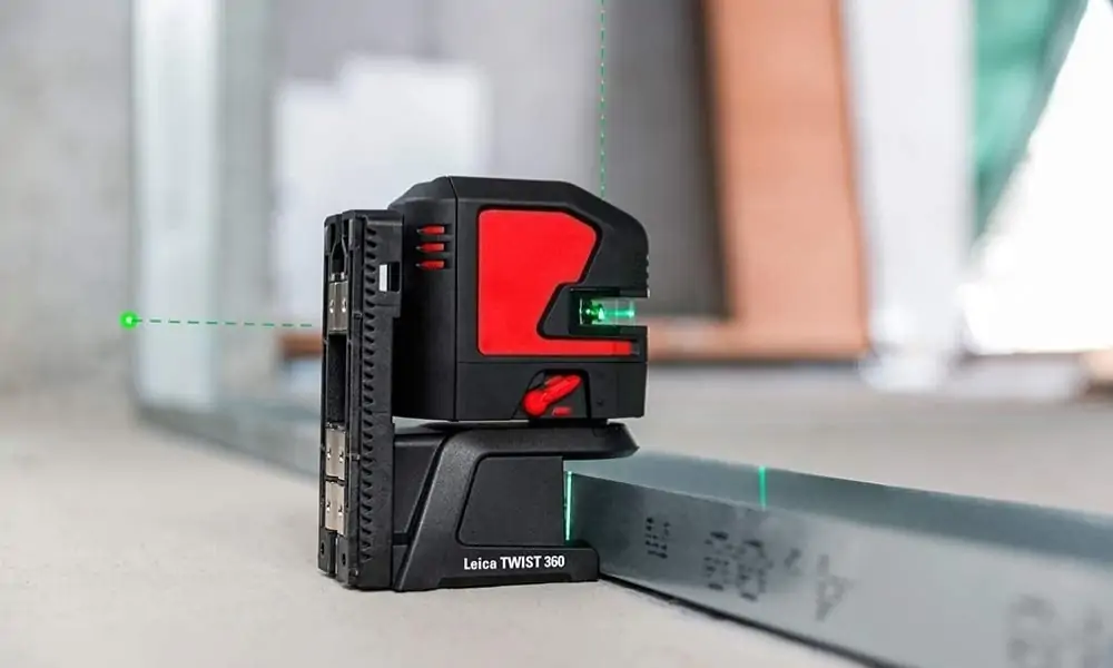 How Leica 864435 green beam cross line laser level works