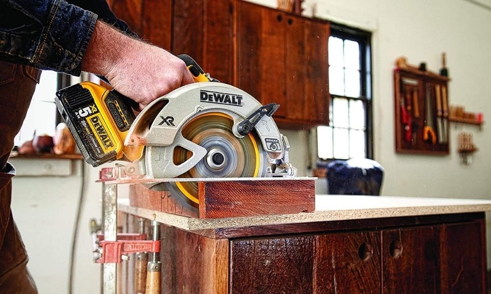 Dewalt or Makita tools: What brand do carpenters use?
