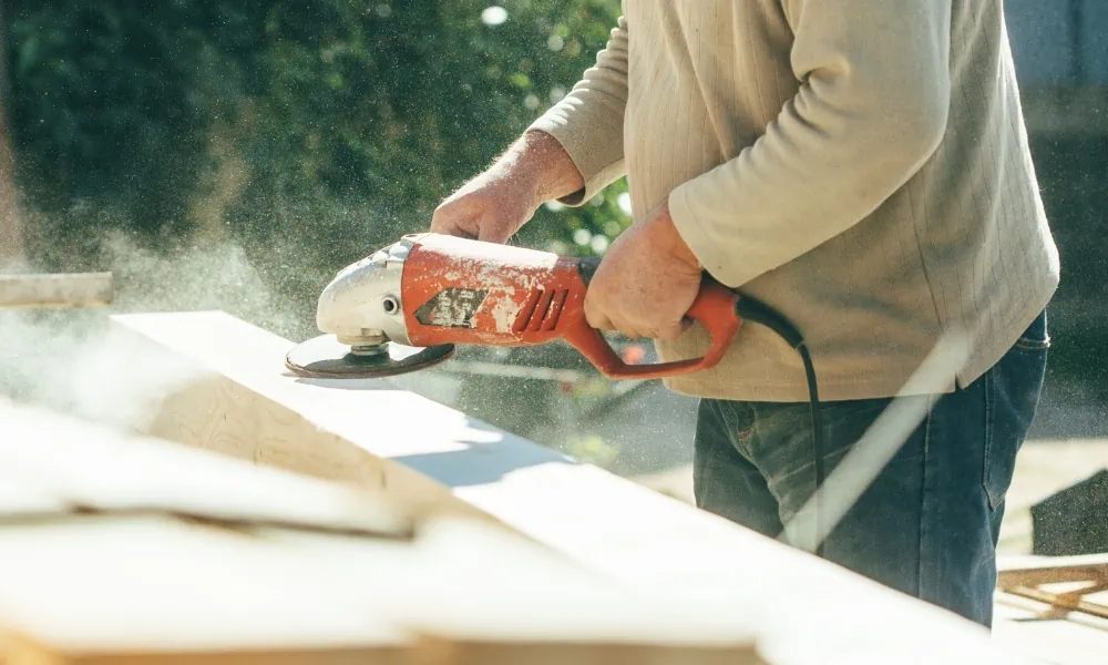 Grinding wood with an angle grinder