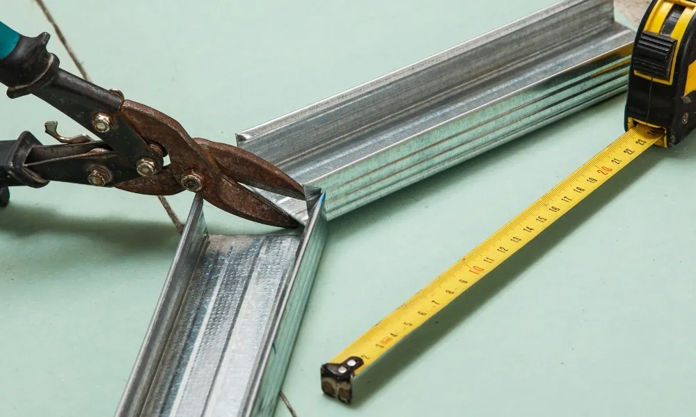 Tools needed to cut metal stud